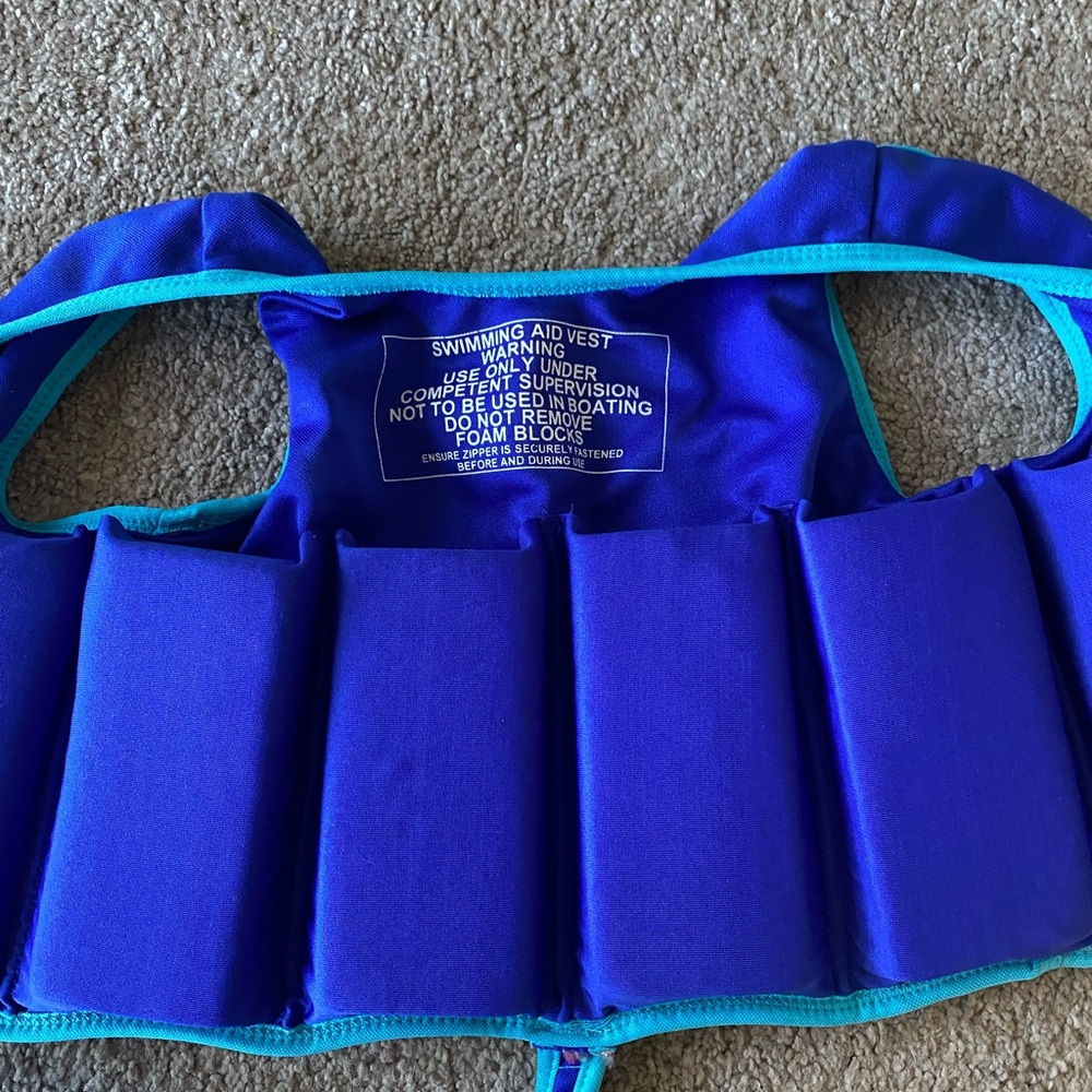 Speedo Swimming Aid Vest